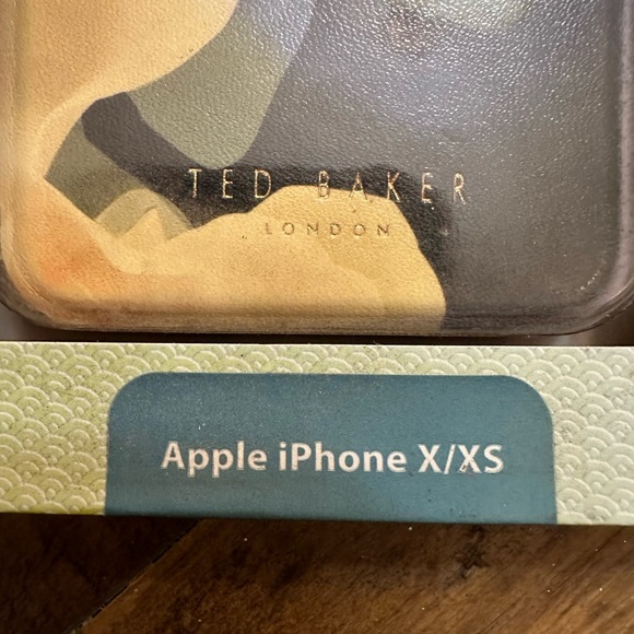 GORGEOUS Ted Baker Mirrored iPhone Case X/XS - Picture 8 of 8